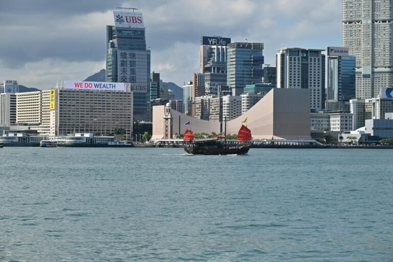 Hong Kong lidera OPIs mundiales con boom de empresas de IA