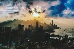Hong Kong vs Singapur: Dónde Invertir Mejor en Mayo 2026